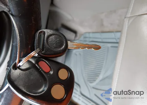 2004 Chevrolet Silverado 1500 Z71 из США, поврежденный, VIN 2GCEK13T141287645